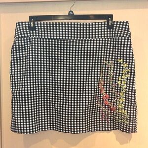 Charter club size 18 ladies skorts. Skirt / shirt combo with embroidery